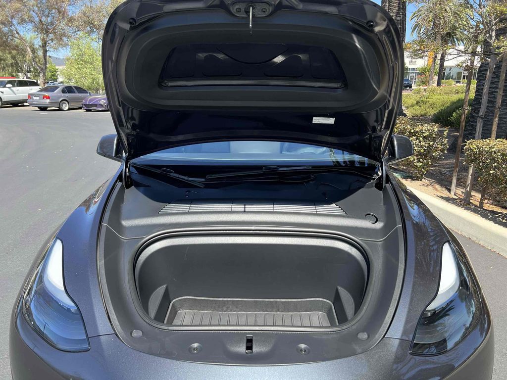 2025 Tesla MODEL Y LONG RANGE DUAL MOTOR ALL-WHEEL DRIVE — миниатюра 74