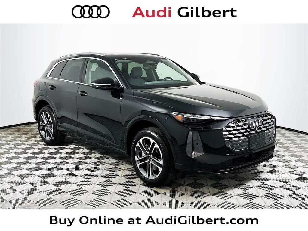 New 2025 Audi Q5 Premium TFSI quattro S tronic