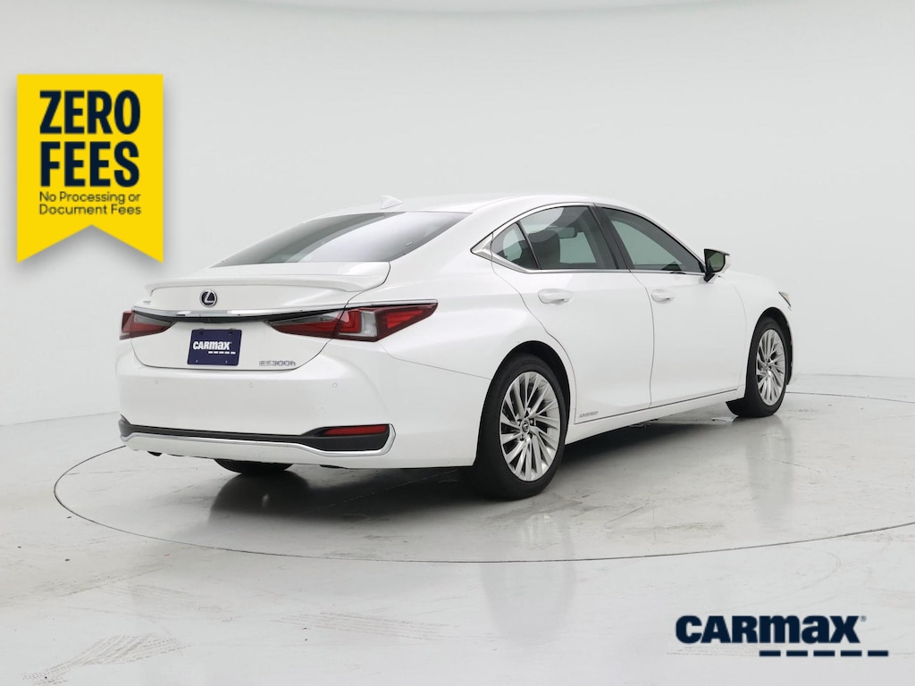 صورة 10 لـ 2020 Lexus ES 300H ULTRA LUXURY