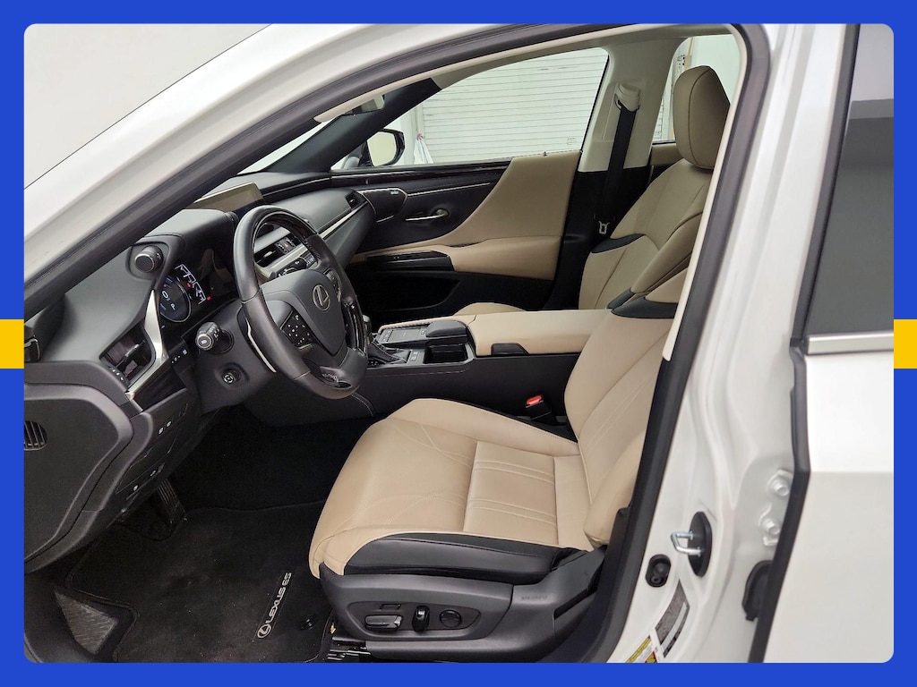 صورة مصغرة 13 لـ 2020 Lexus ES 300H ULTRA LUXURY
