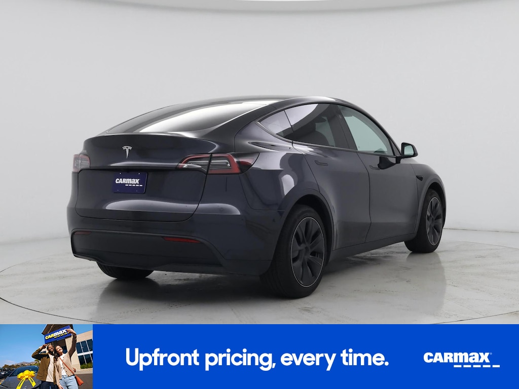 TESLA MODEL Y LONG RANGE - 10