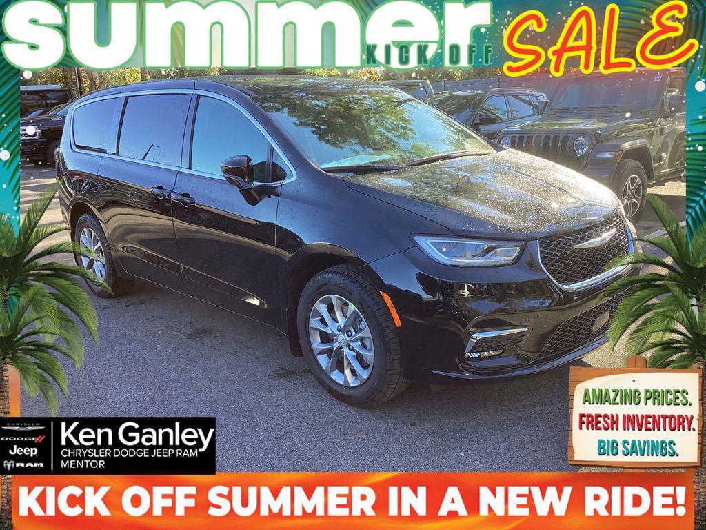 New 2026 Chrysler Pacifica Select