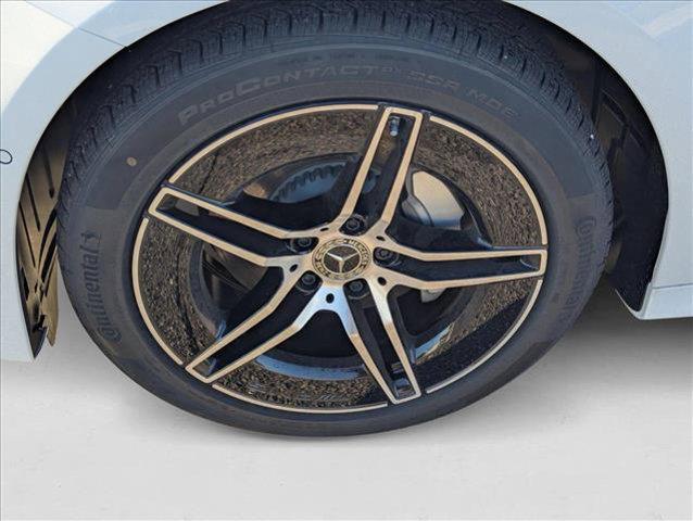 MERCEDES-BENZ E-CLASS - 9