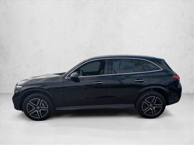 2026 Mercedes-BENZ GLC thumbnail 5