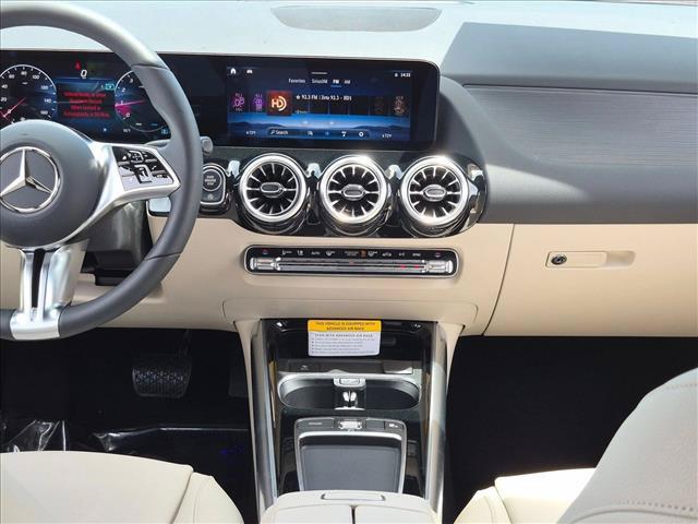 2026 Mercedes-BENZ GLA — миниатюра 12