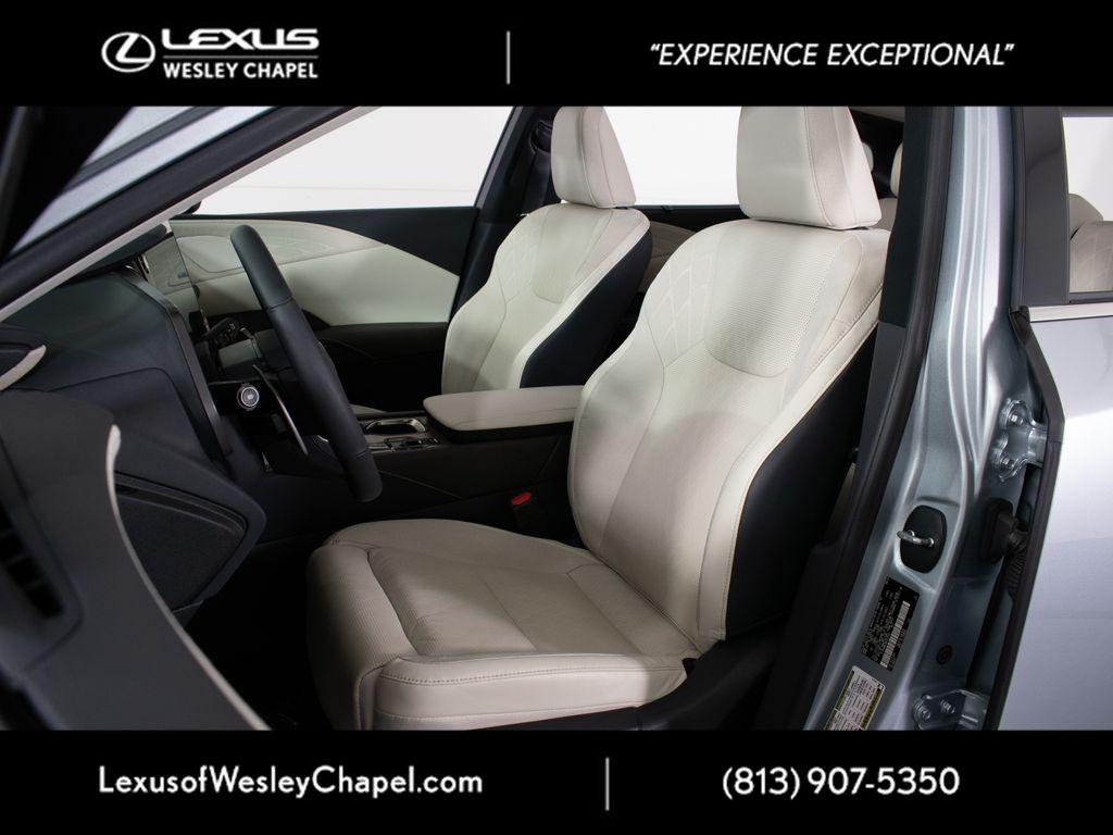 صورة 13 لـ 2024 Lexus RX 350 LUXURY