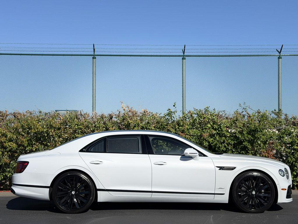 2023 Bentley FLYING SPUR SPEED — миниатюра 15