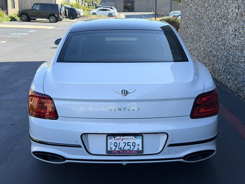 2023 Bentley FLYING SPUR SPEED — миниатюра 28