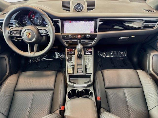 صورة مصغرة 20 لـ 2026 Porsche MACAN BASE