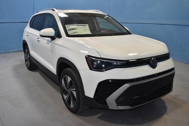 New 2025 Volkswagen Taos 1.5T SE