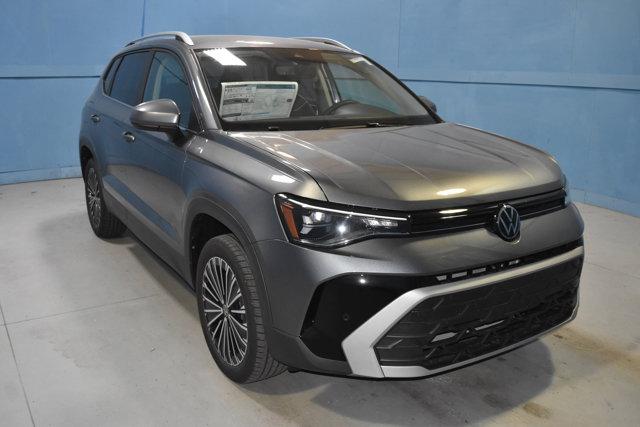New 2026 Volkswagen Taos 1.5T SE