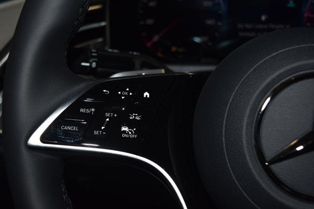 MERCEDES-BENZ E-CLASS - 8