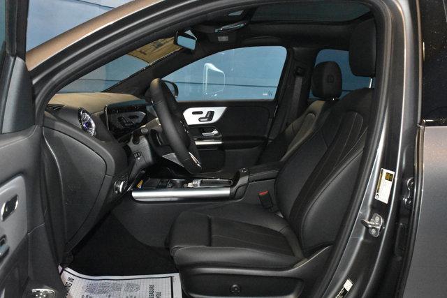 MERCEDES-BENZ GLA - 7