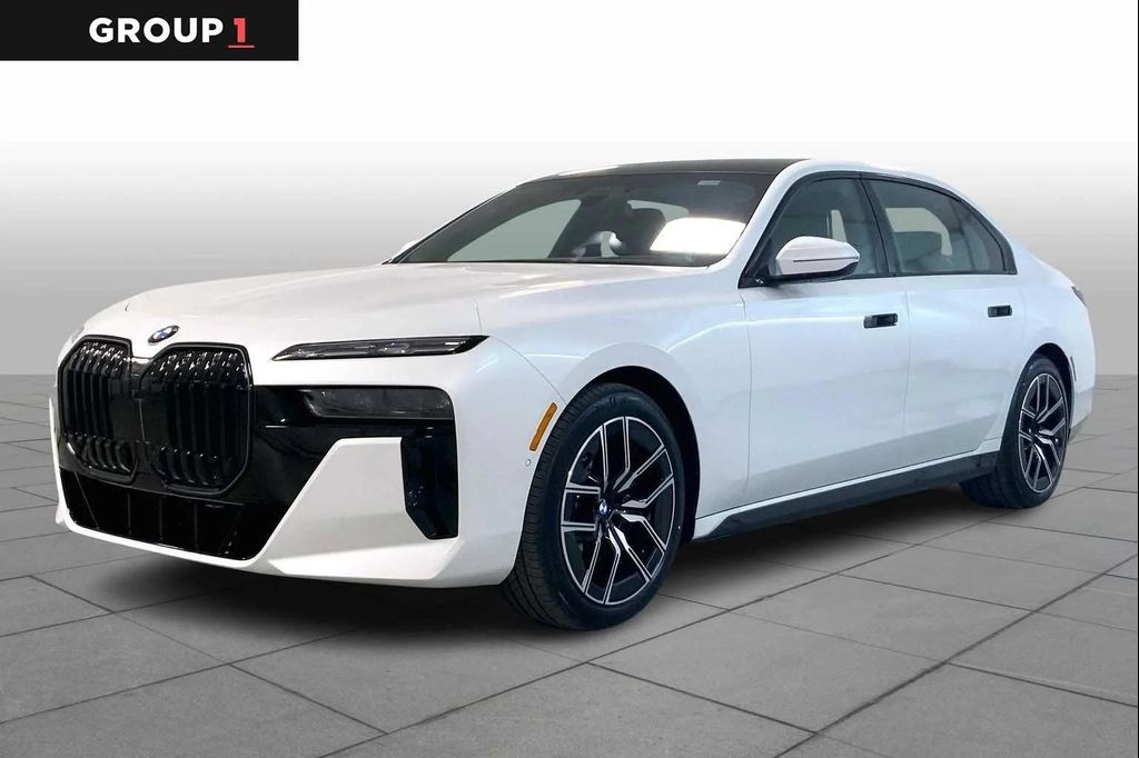 New 2026 BMW 760 xDrive