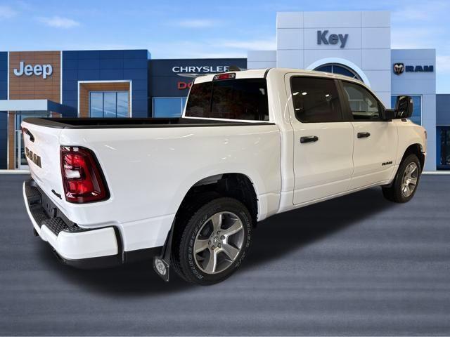 2026 RAM 1500 EXPRESS photo 9