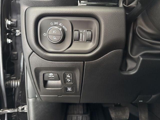صورة مصغرة 29 لـ 2026 RAM 1500 LARAMIE