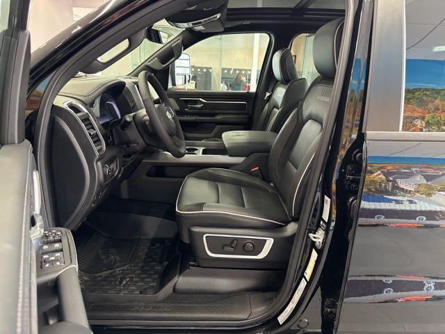 صورة مصغرة 26 لـ 2026 RAM 1500 LARAMIE