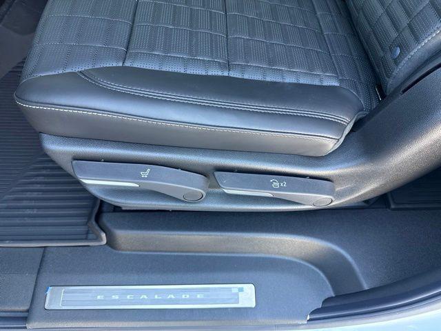 صورة مصغرة 22 لـ 2026 Cadillac ESCALADE ESV SPORT PLATINUM