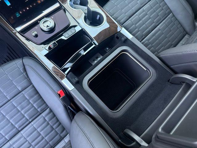 صورة مصغرة 17 لـ 2026 Cadillac ESCALADE ESV SPORT PLATINUM