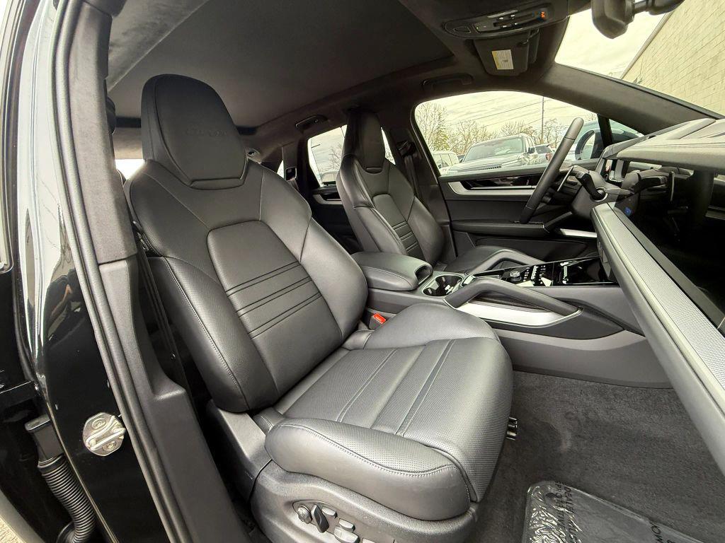 صورة مصغرة 51 لـ 2024 Porsche CAYENNE CAYENNE TURBO E-HYBRID