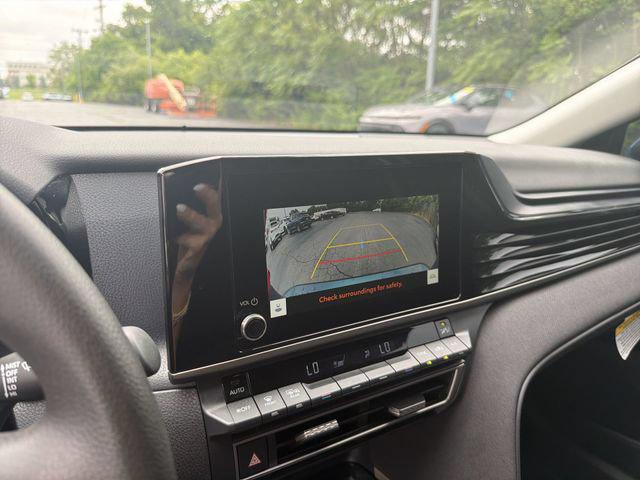 2026 Toyota CAMRY LE thumbnail 24