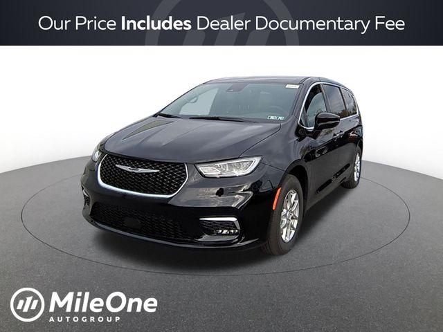 New 2026 Chrysler Pacifica Select