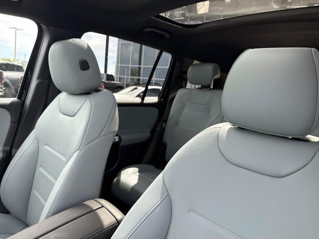 2026 Mercedes-BENZ GLB — миниатюра 22