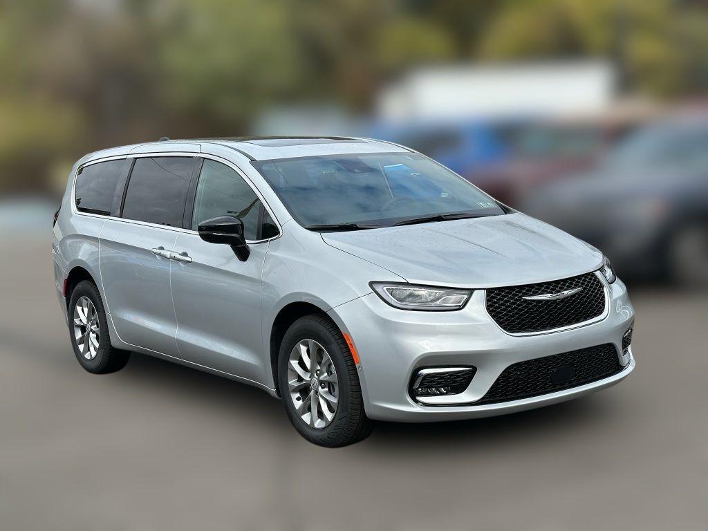 New 2026 Chrysler Pacifica Select
