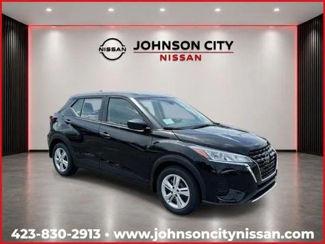 New 2025 Nissan Kicks S