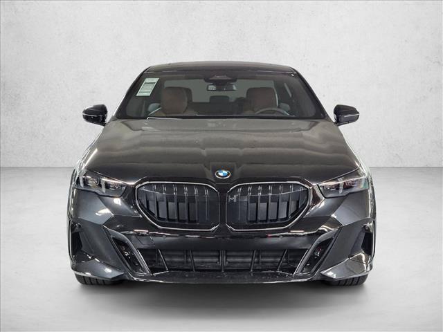 2027 BMW 530 I — миниатюра 2