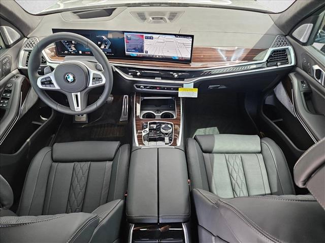 صورة مصغرة 16 لـ 2027 BMW X7 M60I