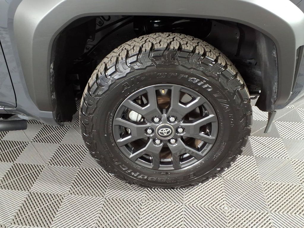 صورة 6 لـ 2025 Toyota 4RUNNER TRD SPORT PREMIUM