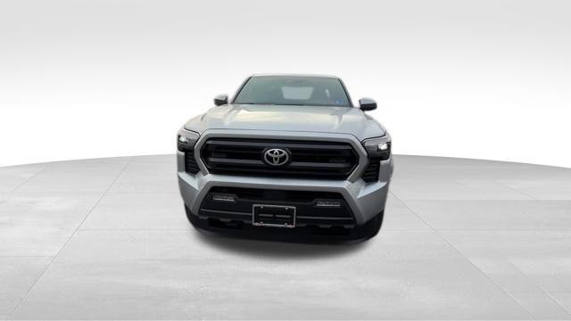 صورة 10 لـ 2025 Toyota TACOMA SR5