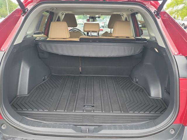 2024 Toyota RAV4 XLE PREMIUM — фото 8
