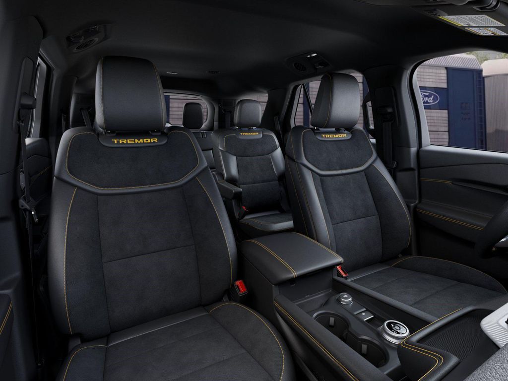 2027 FORD EXPLORER TREMOR 照片 10