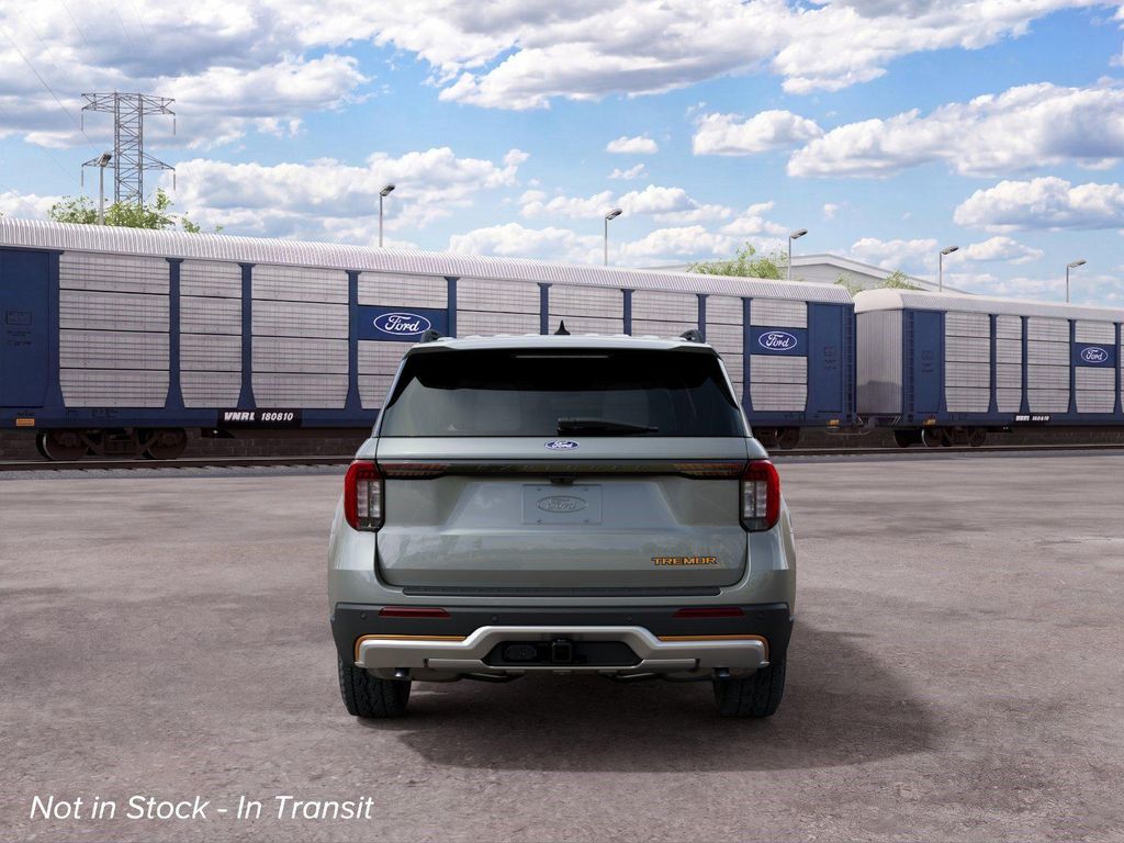 2027 FORD EXPLORER TREMOR 照片 7