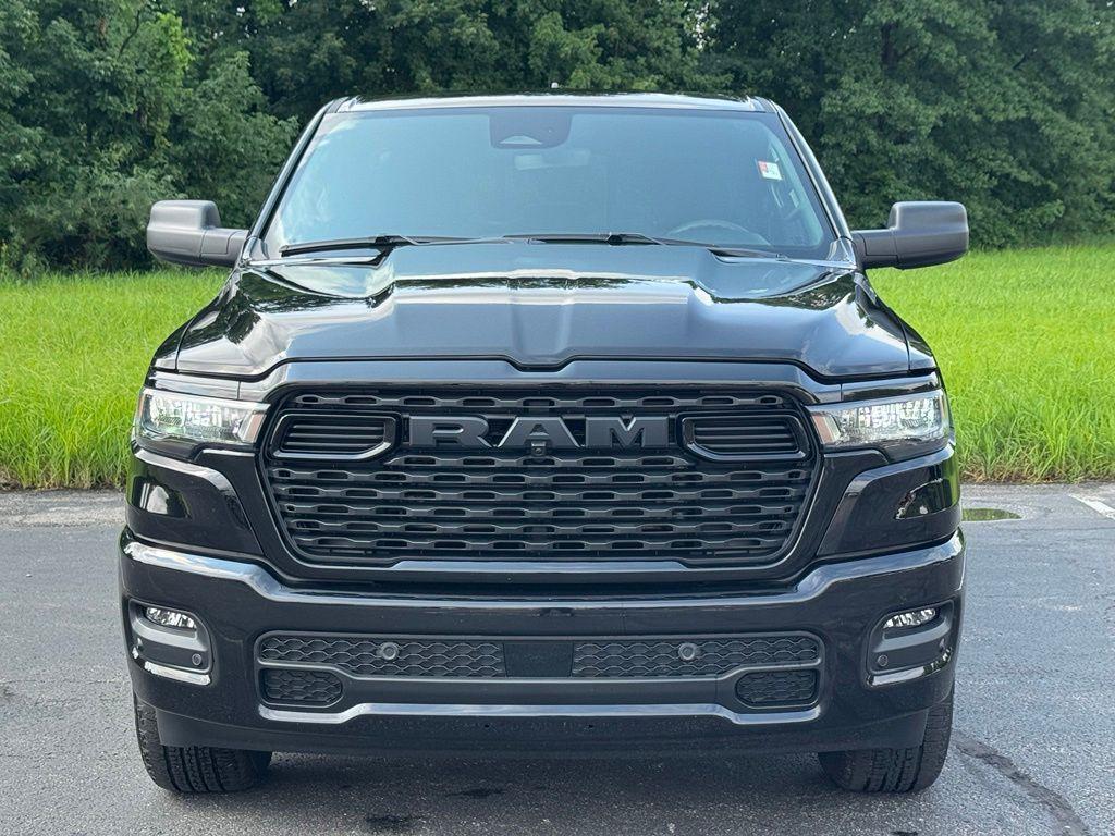 صورة 3 لـ 2025 RAM 1500 TRADESMAN
