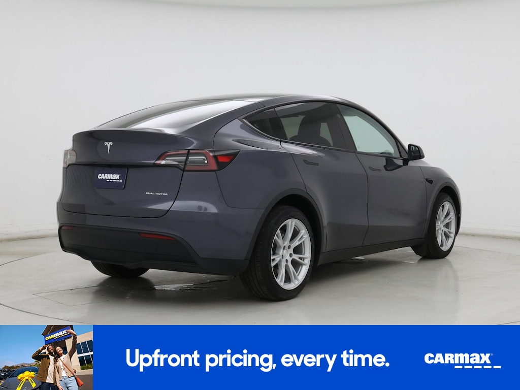 TESLA MODEL Y LONG RANGE - 10