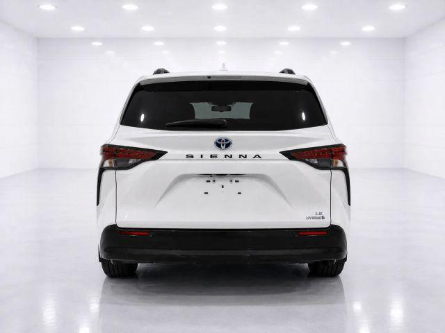 2023 Toyota SIENNA LE 缩略图 4