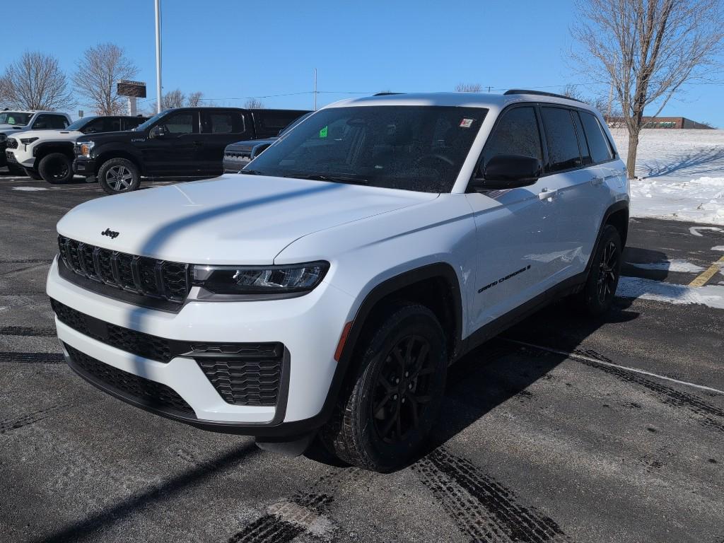 New 2026 Jeep Grand Cherokee Altitude