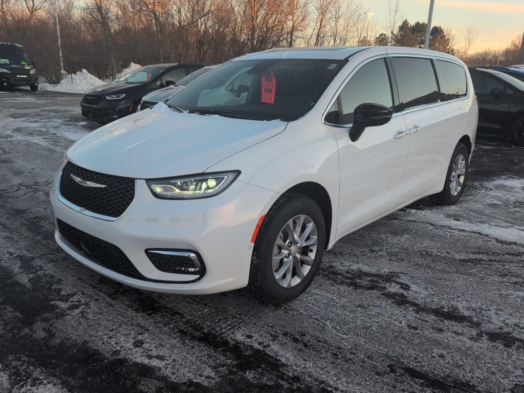 New 2026 Chrysler Pacifica Limited