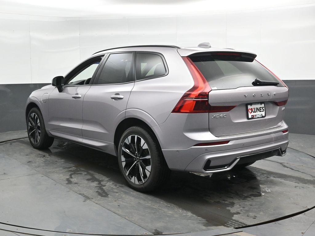 2026 Volvo XC60 PLUG-IN HYBRID T8 PLUS — фото 8