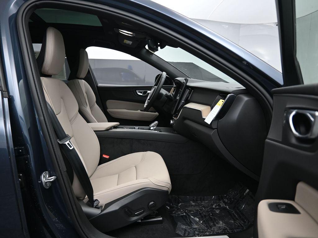 2026 Volvo XC60 B5 PLUS — миниатюра 26