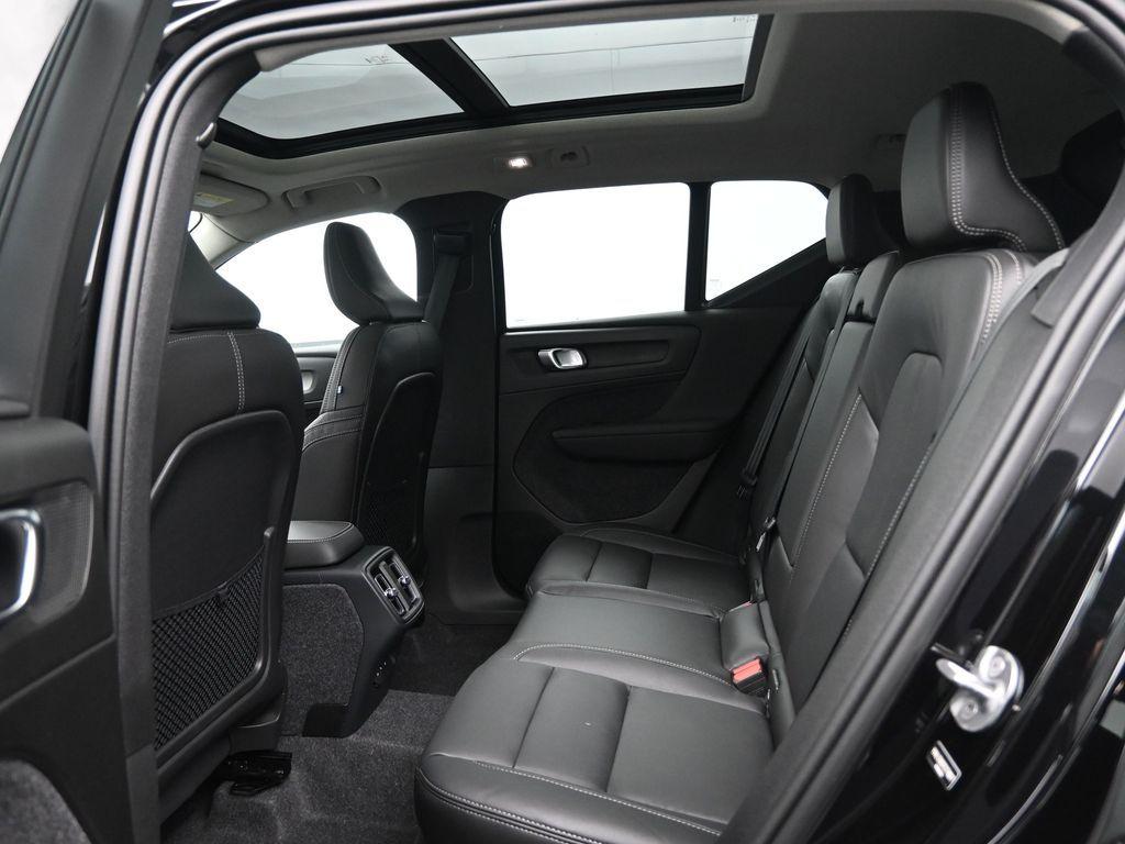 صورة مصغرة 24 لـ 2026 Volvo XC40 B5 PLUS