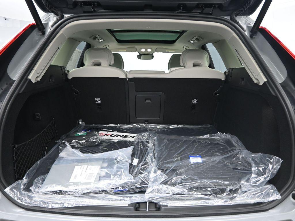 2026 Volvo XC60 B5 ULTRA — миниатюра 22
