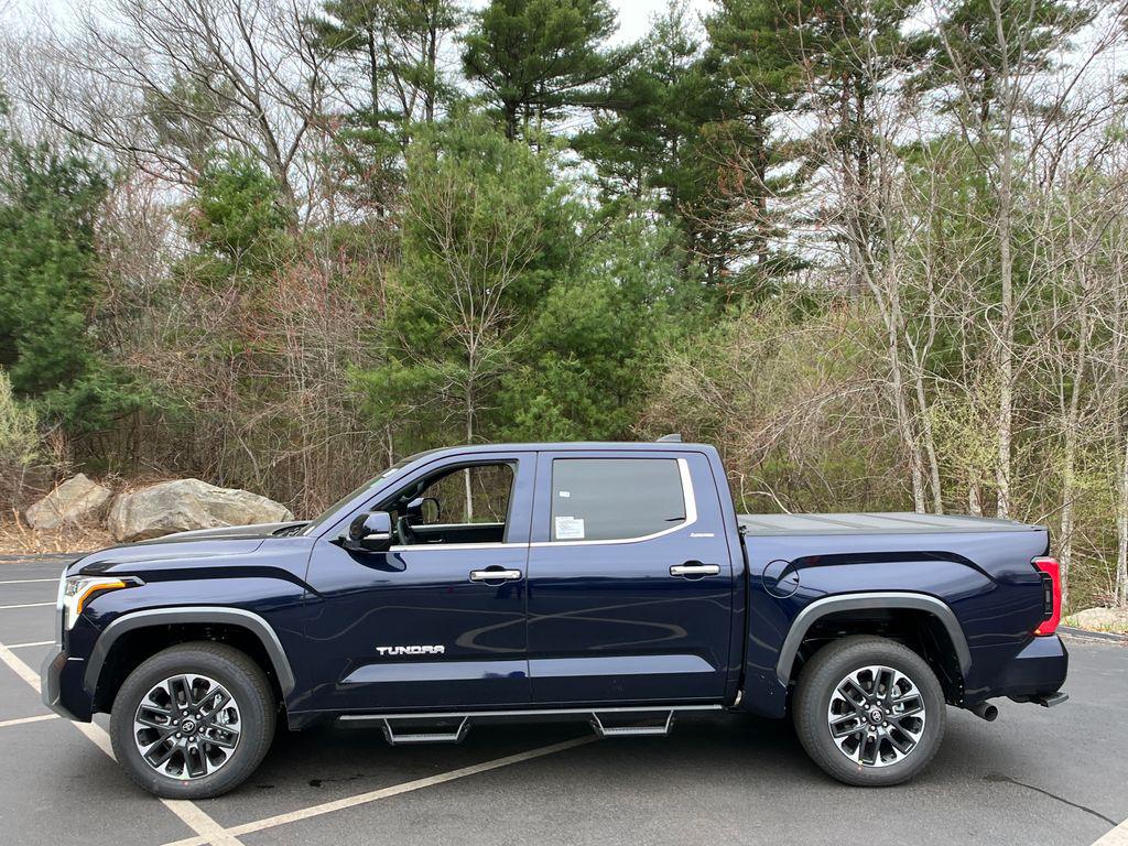TOYOTA TUNDRA - 2