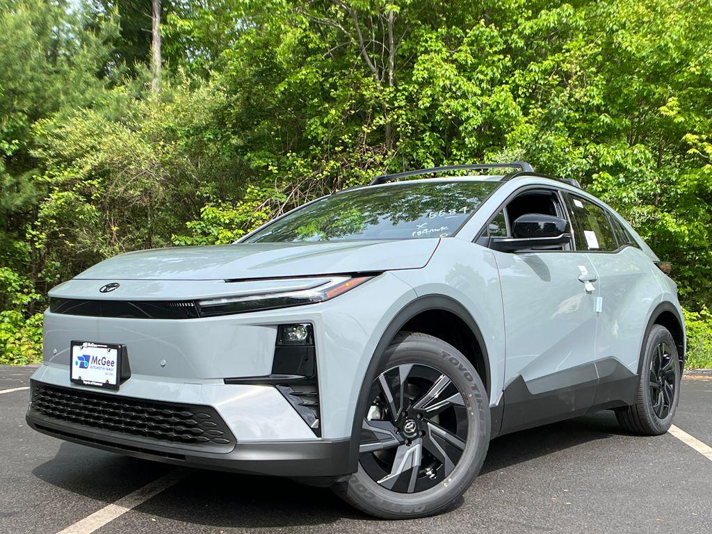 New 2026 Toyota C-HR SE