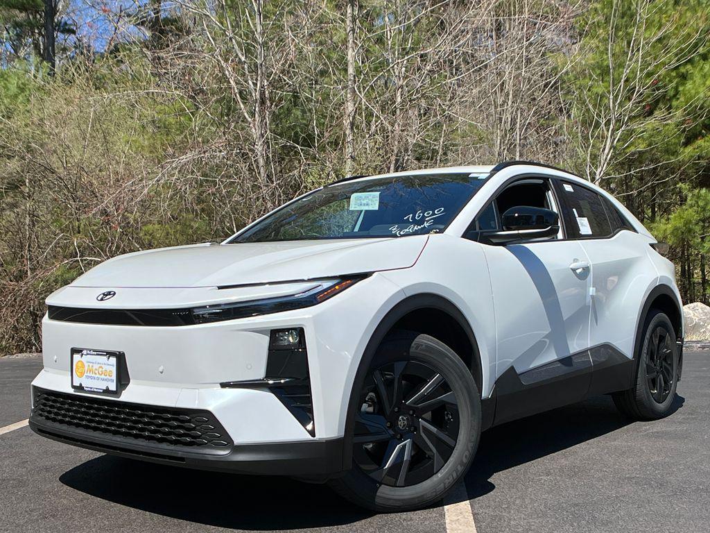 New 2026 Toyota C-HR SE