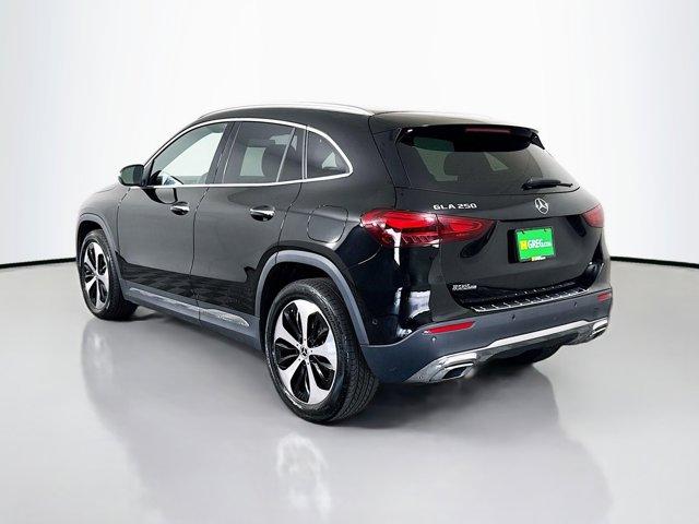 MERCEDES-BENZ GLA - 7