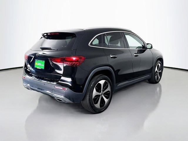 MERCEDES-BENZ GLA - 10